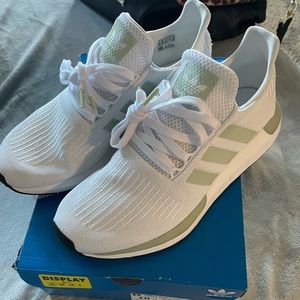 Women’s Adidas shoes size 10